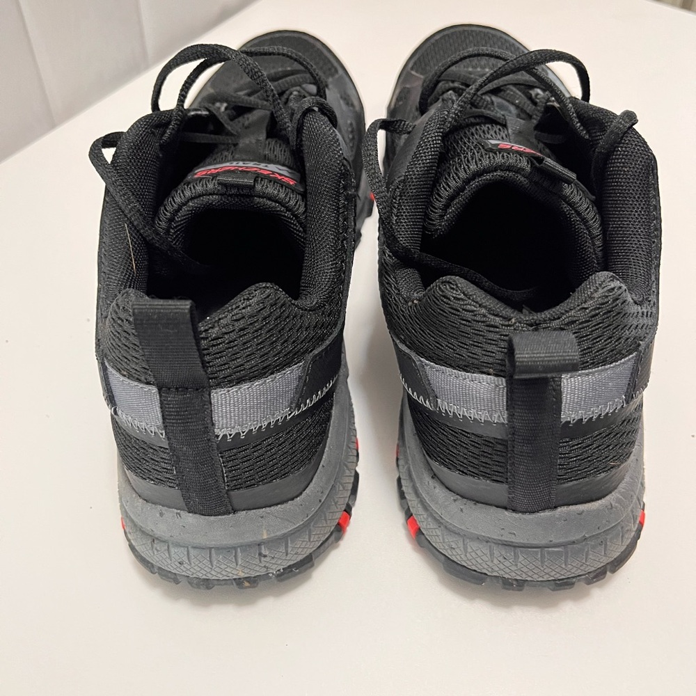 Skechers Men's Black and Red Trail Shoes - Picture 3 of 7
